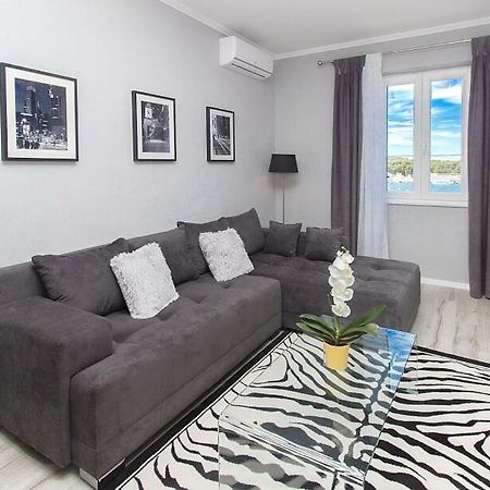 Mandalina Suite Шибеник Экстерьер фото